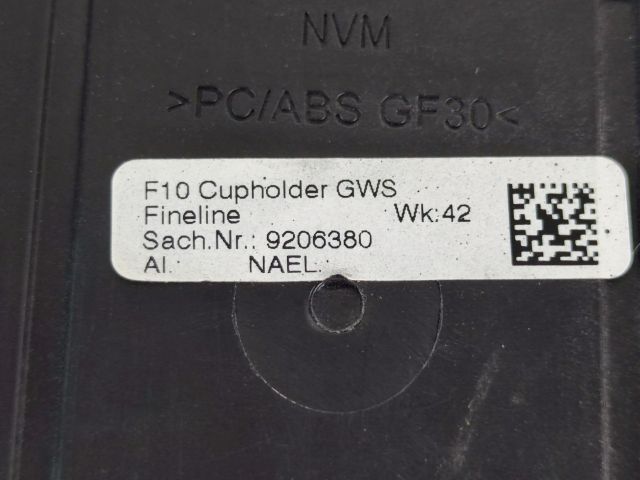 bontott BMW 5 F10 Első Tároló Rekesz Fedél