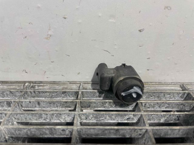 bontott BMW 5 F10 Első Tolatóradar Fej