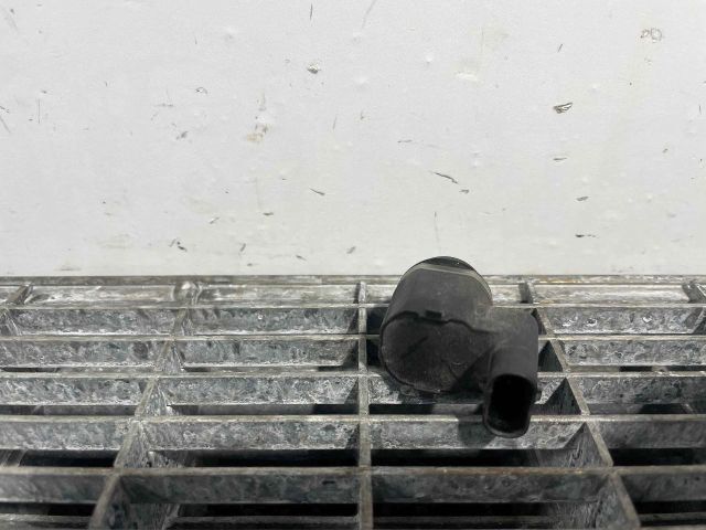 bontott BMW 5 F10 Első Tolatóradar Fej