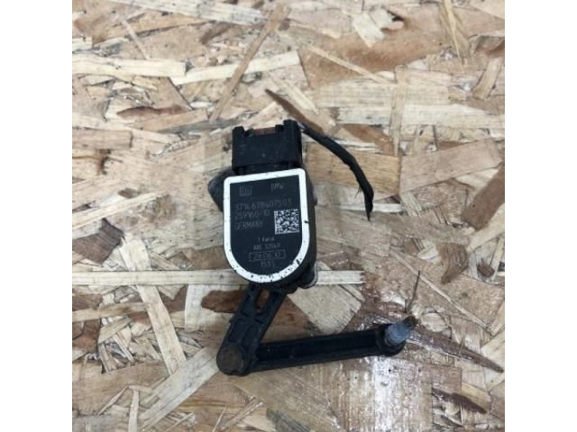 bontott BMW 5 F10 Első Xenon Szintszabályzó Jeladó