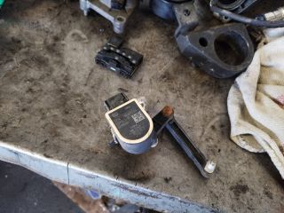 bontott BMW 5 F10 Első Xenon Szintszabályzó Jeladó