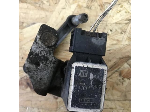 bontott BMW 5 F10 Első Xenon Szintszabályzó Jeladó