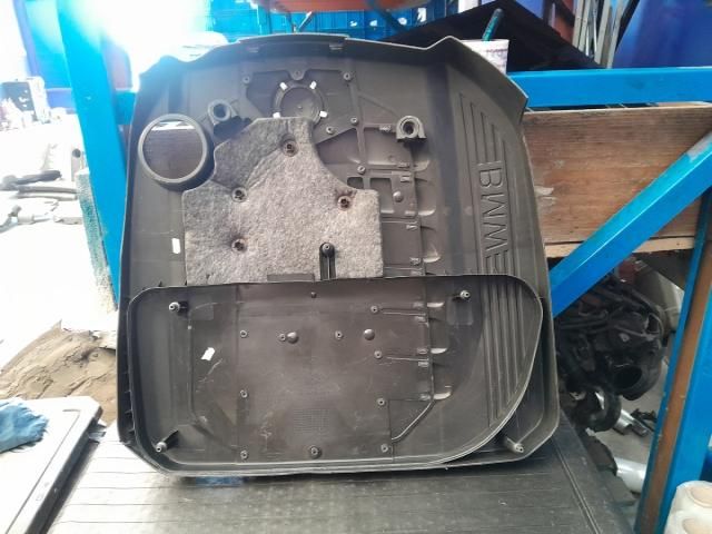 bontott BMW 5 F10 Felső Hűtőburkolat