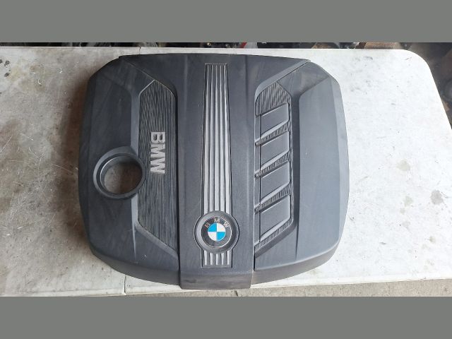 bontott BMW 5 F10 Felső Hűtőburkolat