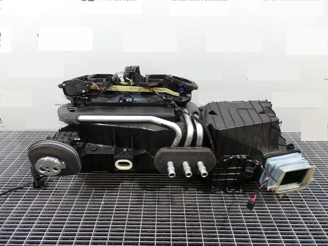 bontott BMW 5 F10 Fűtés Box