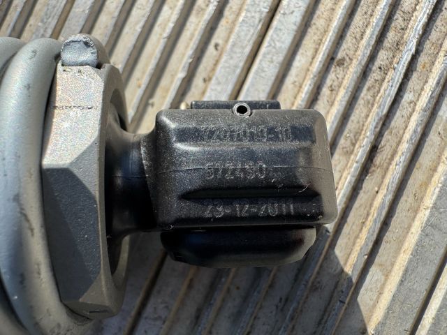 bontott BMW 5 F10 Gázrugós Kitámasztó Teleszkóp Pár Csomagtérajtó