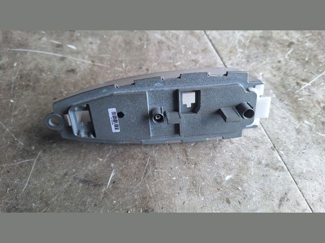 bontott BMW 5 F10 GPS Antenna