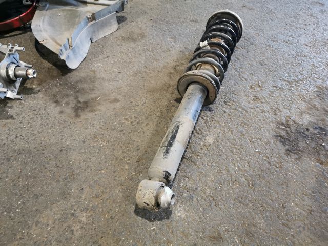 bontott BMW 5 F10 Hátsó Gólyaláb (Lengécsillapító, Rugó)