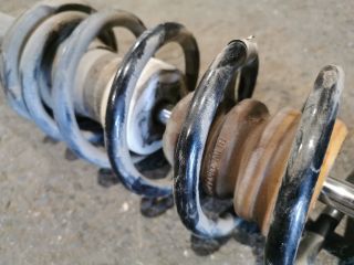 bontott BMW 5 F10 Hátsó Gólyaláb (Lengécsillapító, Rugó)