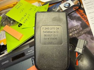 bontott BMW 5 F10 Hátsó középső Biztonsági Öv Csat