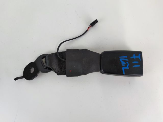 bontott BMW 5 F10 Hátsó középső Biztonsági Öv Csat