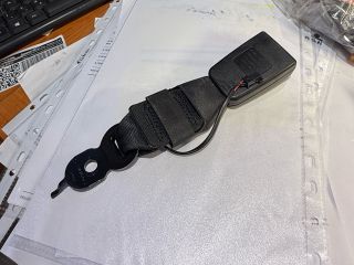 bontott BMW 5 F10 Hátsó középső Biztonsági Öv Csat