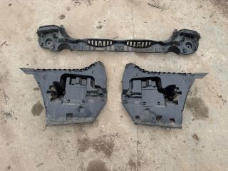 bontott BMW 5 F10 Hátsó középső Lökhárító Tartó (Műanyag)