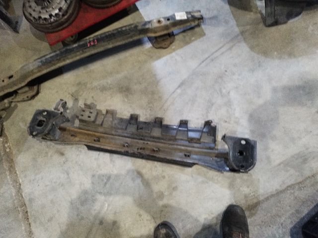 bontott BMW 5 F10 Hátsó Lökhárító Merevítő (Fém)