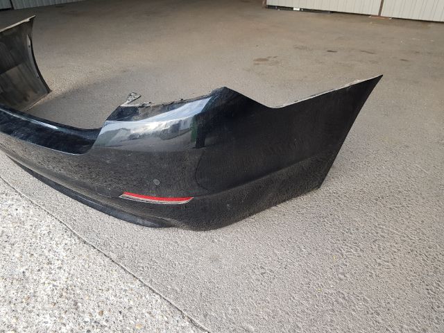 bontott BMW 5 F10 Hátsó Lökhárító (Üresen)