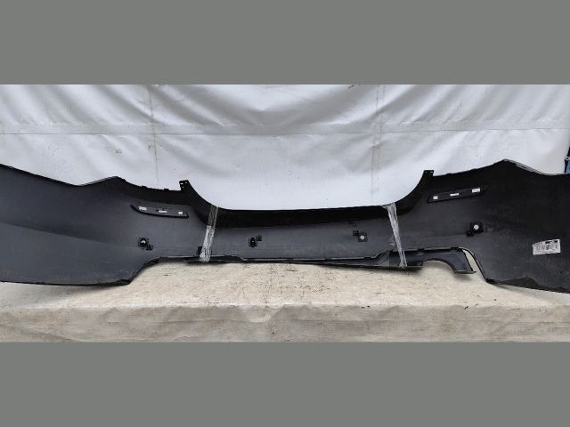 bontott BMW 5 F10 Hátsó Lökhárító (Üresen)