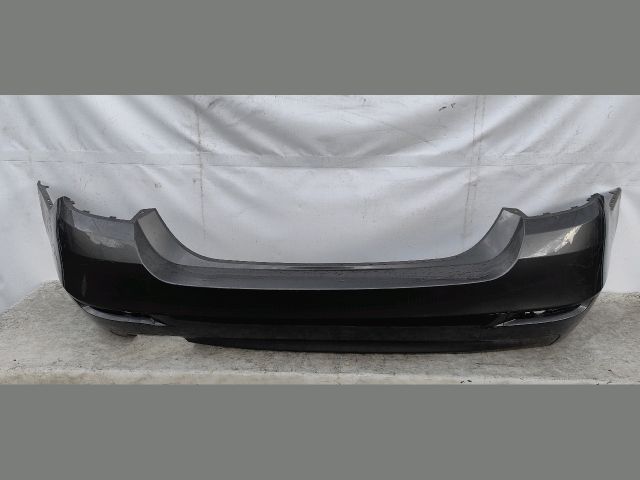 bontott BMW 5 F10 Hátsó Lökhárító (Üresen)