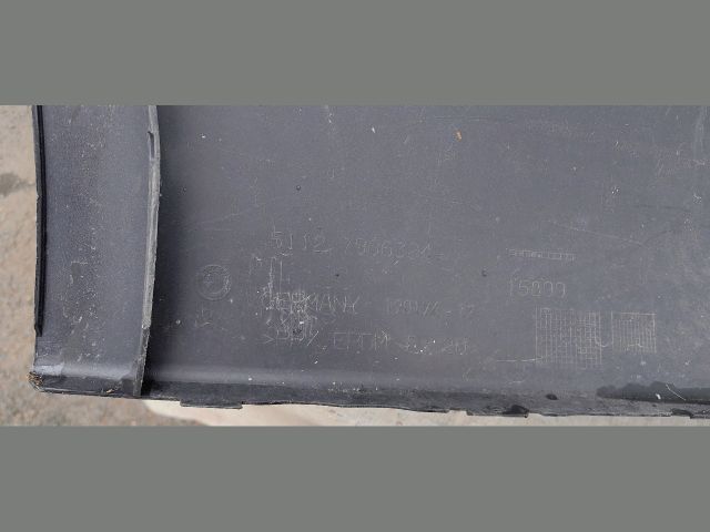 bontott BMW 5 F10 Hátsó Lökhárító (Üresen)