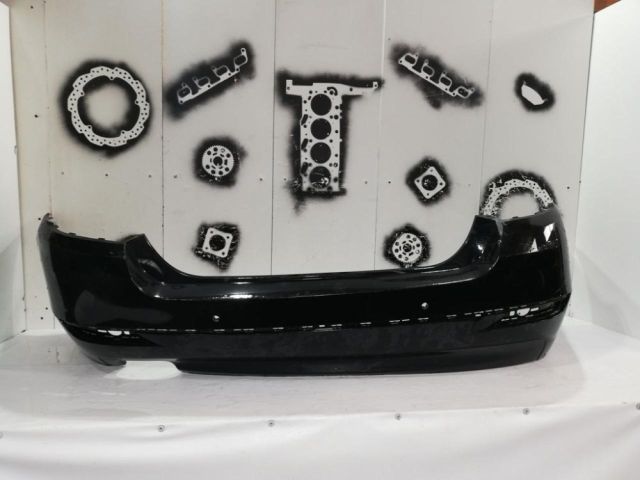 bontott BMW 5 F10 Hátsó Lökhárító (Üresen)