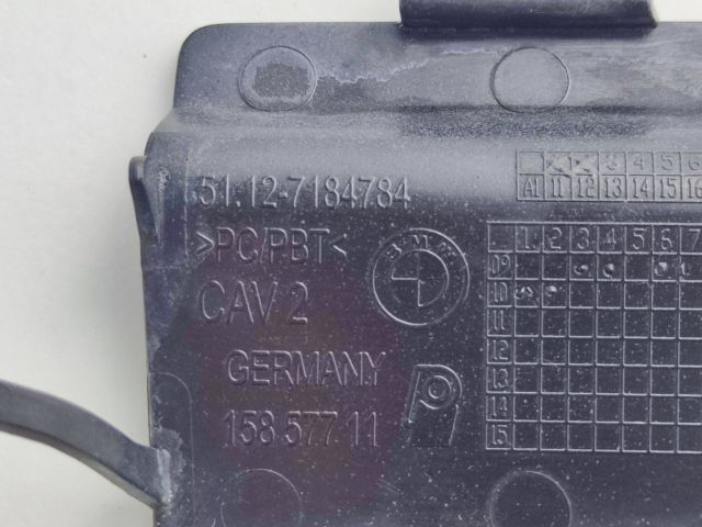 bontott BMW 5 F10 Hátsó Vonószem Burkolat