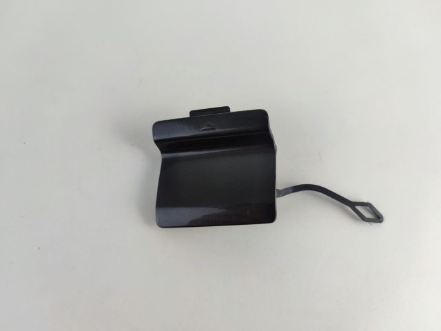 bontott BMW 5 F10 Hátsó Vonószem Burkolat