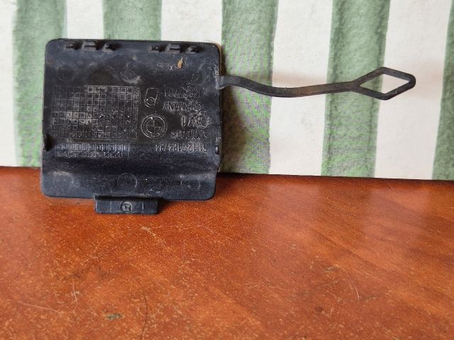 bontott BMW 5 F10 Hátsó Vonószem Burkolat