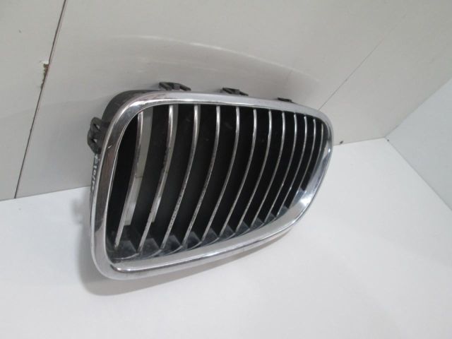 bontott BMW 5 F10 Hűtőrács