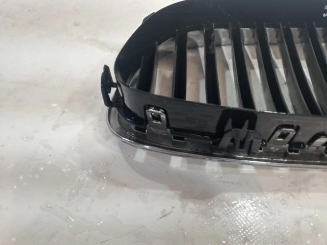 bontott BMW 5 F10 Hűtőrács
