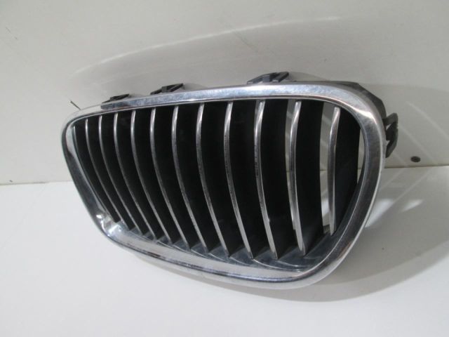 bontott BMW 5 F10 Hűtőrács