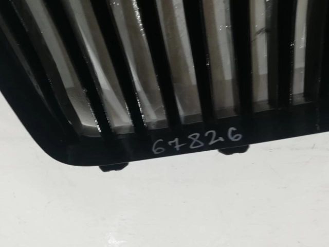 bontott BMW 5 F10 Hűtőrács