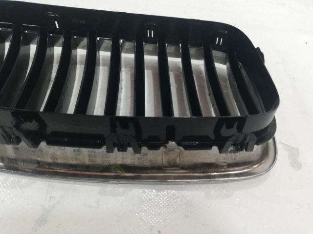 bontott BMW 5 F10 Hűtőrács