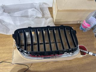 bontott BMW 5 F10 Hűtőrács