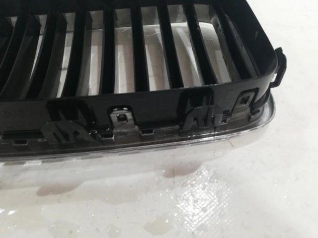 bontott BMW 5 F10 Hűtőrács