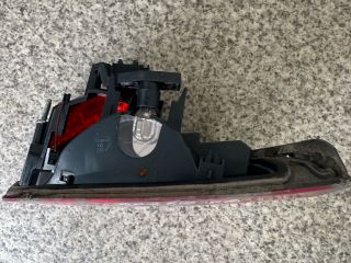 bontott BMW 5 F10 Jobb Belső Hátsó Lámpa