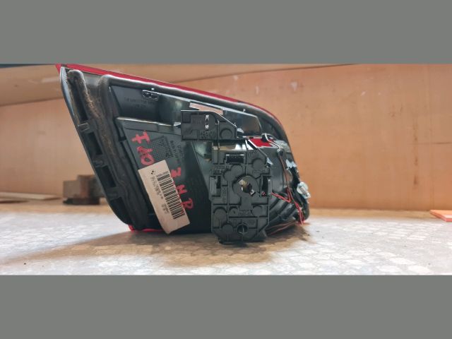 bontott BMW 5 F10 Jobb Belső Hátsó Lámpa