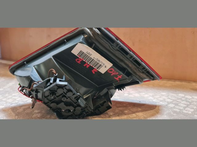 bontott BMW 5 F10 Jobb Belső Hátsó Lámpa