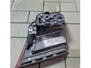 bontott BMW 5 F10 Jobb Belső Hátsó Lámpa