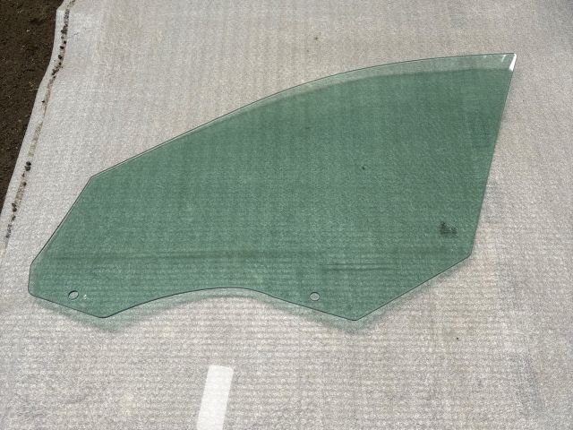 bontott BMW 5 F10 Jobb első Ablak