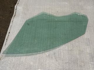 bontott BMW 5 F10 Jobb első Ablak