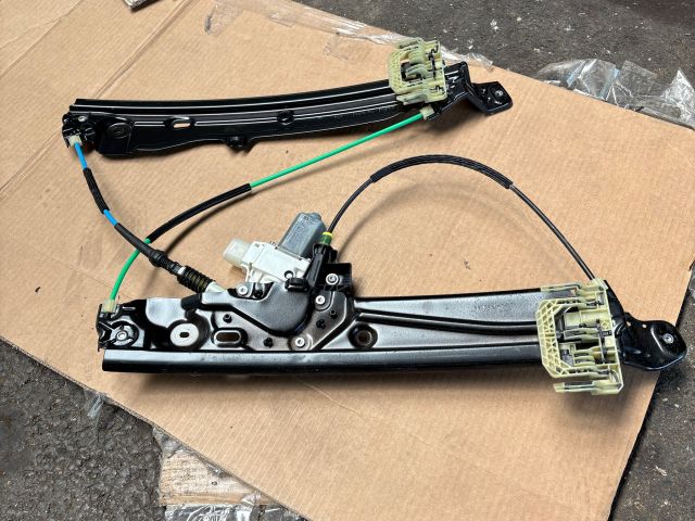 bontott BMW 5 F10 Jobb első Ablakemelő Szerkezet (Elektromos)