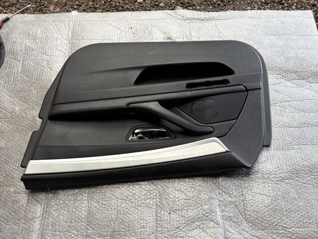 bontott BMW 5 F10 Jobb első Ajtó Kárpit