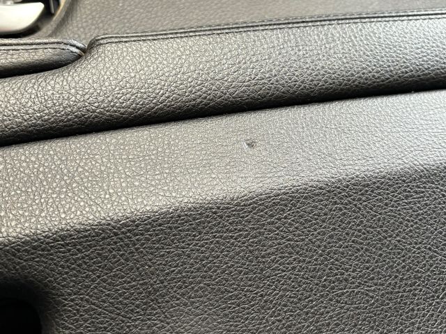 bontott BMW 5 F10 Jobb első Ajtó Kárpit