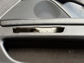 bontott BMW 5 F10 Jobb első Ajtó Kárpit