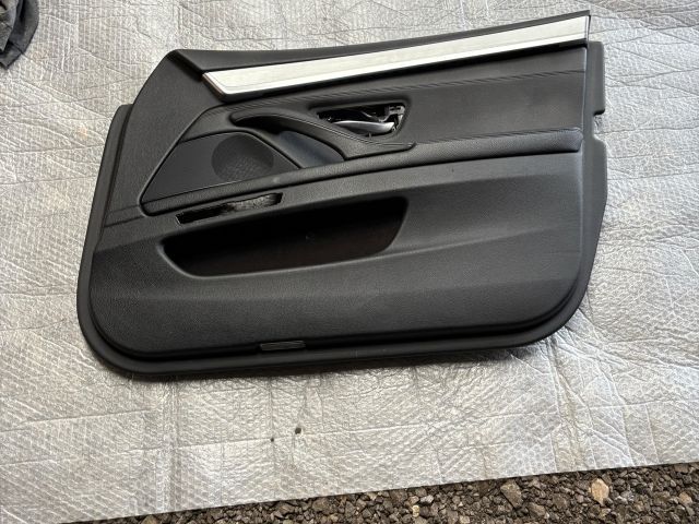 bontott BMW 5 F10 Jobb első Ajtó Kárpit