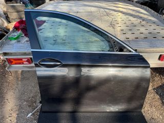 bontott BMW 5 F10 Jobb első Ajtó (Részeivel)