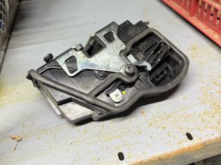 bontott BMW 5 F10 Jobb első Ajtózár