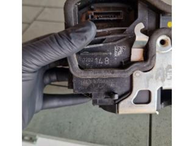 bontott BMW 5 F10 Jobb első Ajtózár