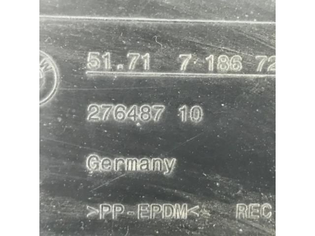 bontott BMW 5 F10 Jobb első Hátsó Dobbetét (Kerékjárati, Műanyag)