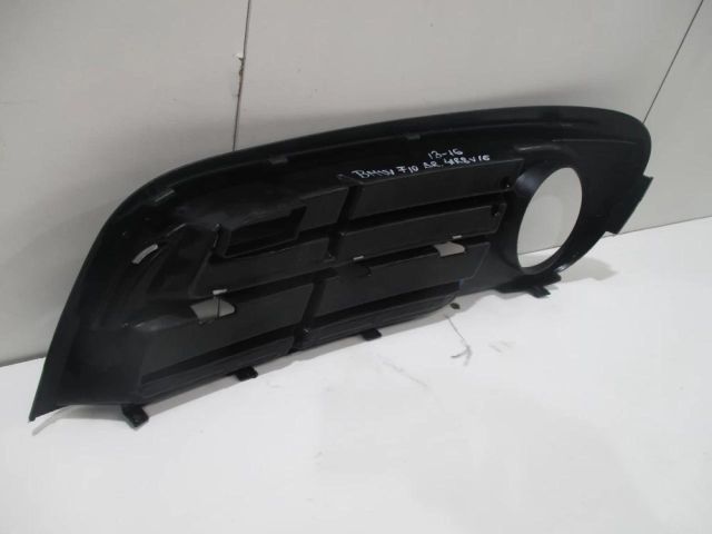 bontott BMW 5 F10 Jobb első Lökhárító Vakborítás