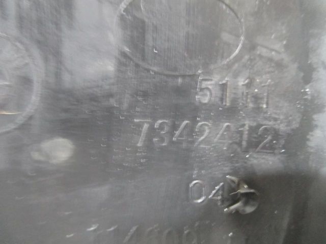 bontott BMW 5 F10 Jobb első Lökhárító Vakborítás